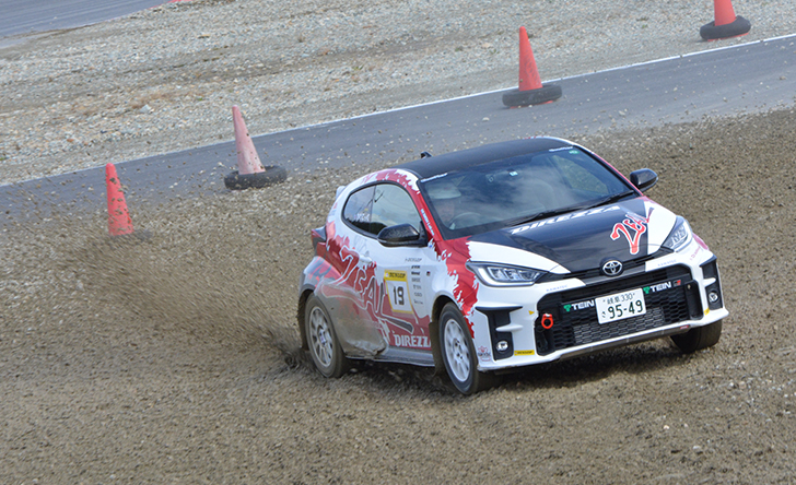 GRヤリス (GXPA16)